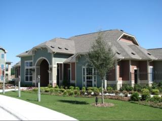 16350 Ella Blvd, Houston TX  77090-4603 exterior
