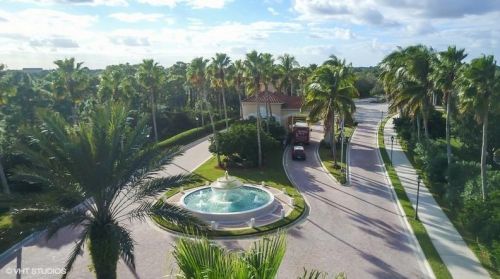 347 Sunview Way, Fort Pierce FL  34986-3599 exterior