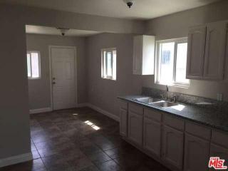 2112 Carmona Ave, Los Angeles CA  90016-2002 exterior