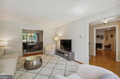 11706 Enid Dr, Rockville MD 20854-3454 exterior