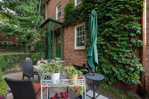 425 Olympia Rd, Pittsburgh PA 15211-1312 exterior