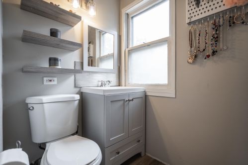 214 80th St, Milwaukee WI  53214-1419 exterior