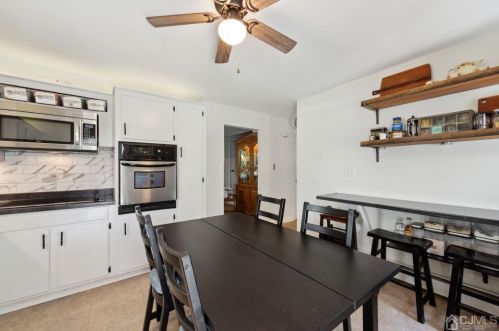 127 Woodbridge Ave, Metuchen NJ 08840-2030 exterior