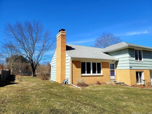 591 Wauregan Rd, Killingly, CT 06239-4238