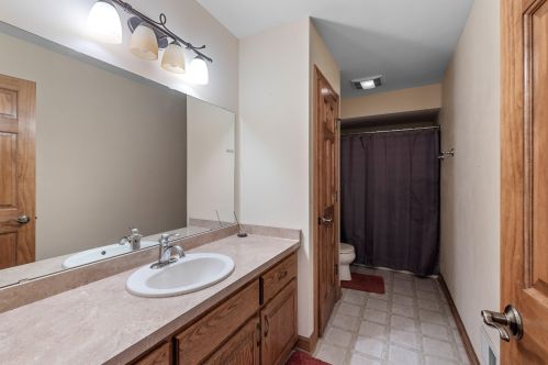 3811 Centennial Cir, Milwaukee WI  53221-5746 exterior