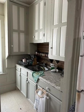 212 1 Ave, Woonsocket RI 02895-4001 exterior