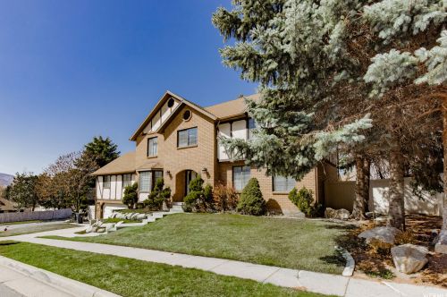 11558 Colchester Dr, Sandy, UT 84092-5456