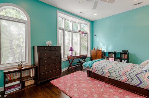 1512 Oakdale Ave, Chicago IL 60657-4011 exterior