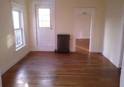 32 Somerset Ave, Taunton MA 02780-4824 exterior