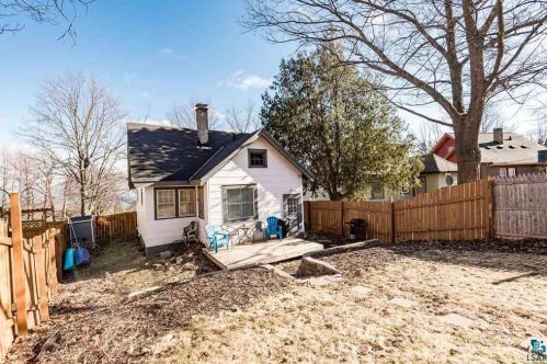 513 Sparkman Ave, Duluth MN 55803-2311 exterior