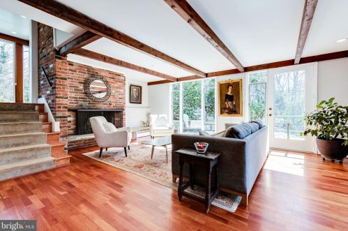 7804 Ridgecrest Dr, Alexandria, VA 22308-1053