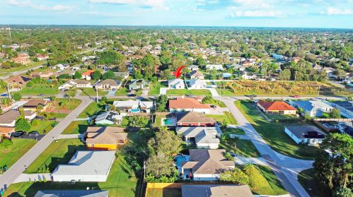 1749 California Blvd, Fort Pierce FL 34953-1159 exterior