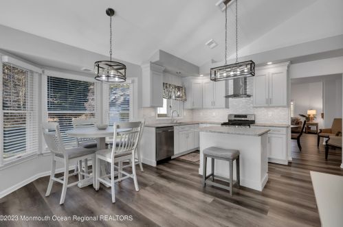 341 Devon St, Lakehurst NJ  08759-4637 exterior