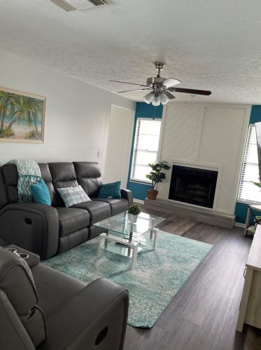 2625 Monterrey Ln, Fort Pierce FL 34953-2032 exterior