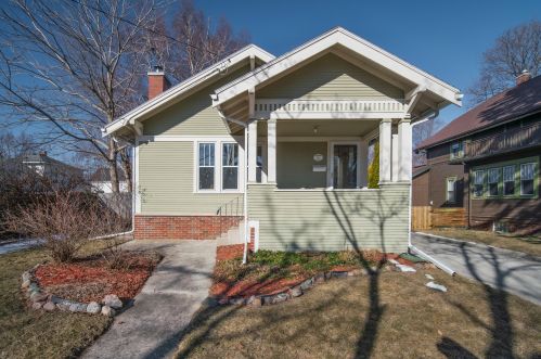 912 17 St, Manitowoc WI 54220-3129 exterior