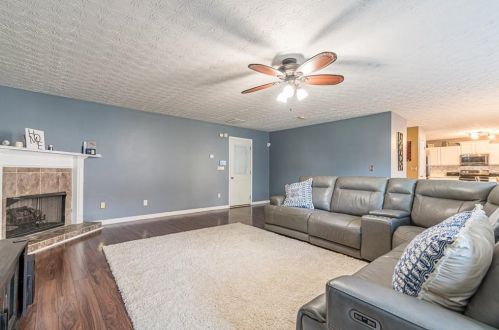 2948 Meadow Point Dr, Lithonia GA 30039-7767 exterior