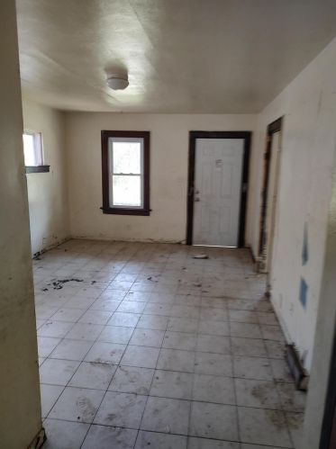 3206 Fairmount Ave, Milwaukee WI  53209-5446 exterior