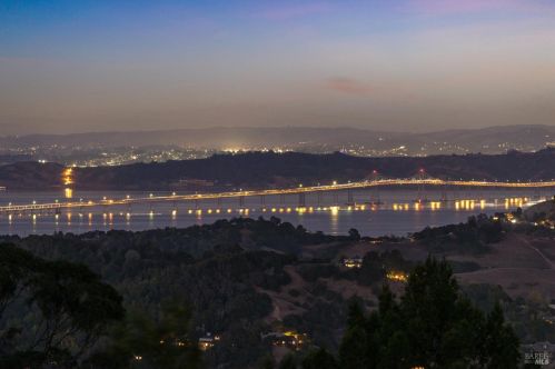 332 Panoramic Hwy, Mill Valley CA 94941-5087 exterior