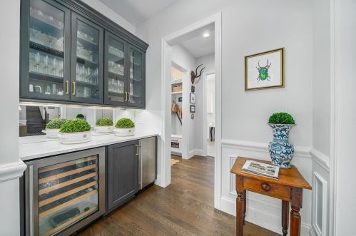 11428 Clayton Rd, Saint Louis MO 63131-2502 exterior