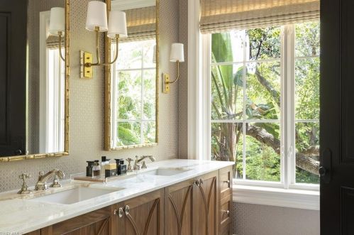 3675 Gordon Dr, Naples FL 34102-7961 exterior