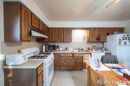 4301 36th St, Grand Rapids MI 49512-1947 exterior