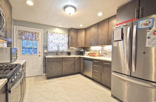 214 Lawrence St, Mishawaka IN 46545-6123 exterior