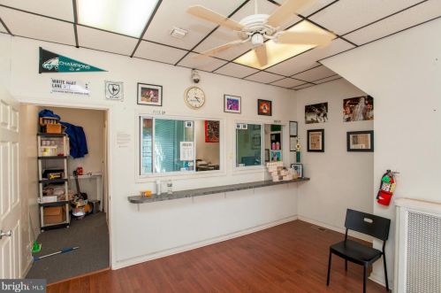 7316 Frankford Ave, Philadelphia PA 19135-3405 exterior