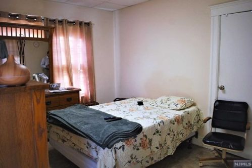 56 Bloomfield Ave, Paterson NJ  07503-2427 exterior