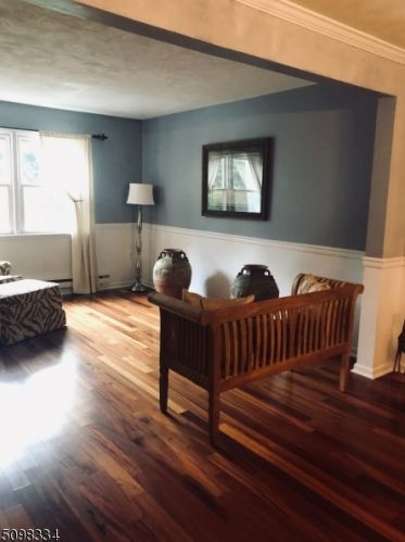 8 Dogwood Ct, Hackettstown NJ exterior