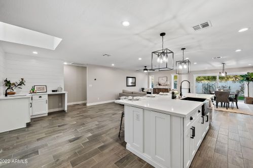 4225 34th Pl, Phoenix AZ  85018-4737 exterior