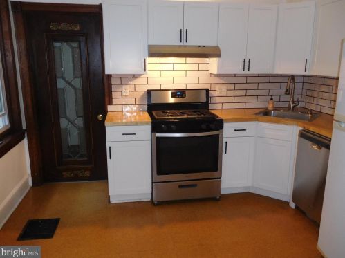 8104 Ardleigh St, Philadelphia PA 19118-3415 exterior