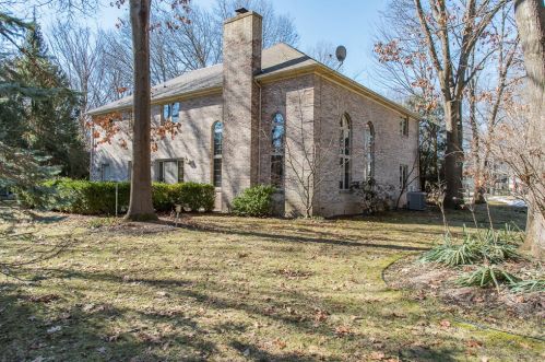 8551 Colony Ln, Kalamazoo, MI 49009-4578