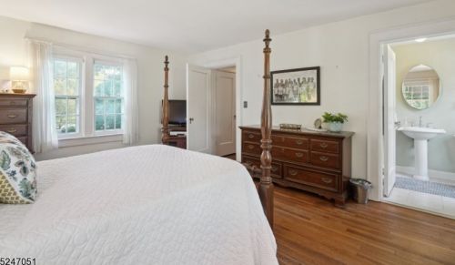 13 Cres, Maplewood NJ 07040-2708 exterior