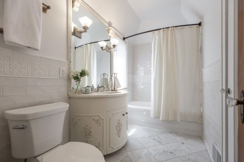 4531 Frederick Ave, Milwaukee WI 53211-3644 exterior