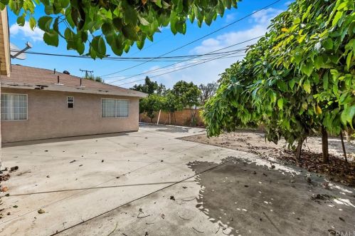 14936 Cerritos Ave, Bellflower CA 90706-2828 exterior