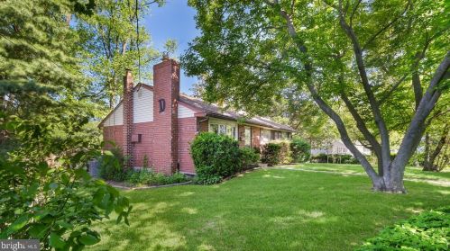 2590 Weir Rd, Chester, PA 19014-1739