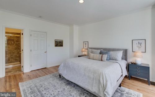 145 U St, Washington DC 20001-2338 exterior