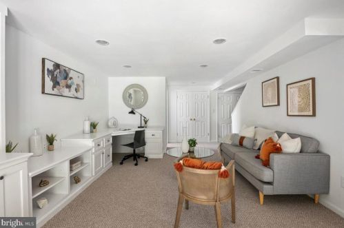 1111 Fallsmead Way, Rockville MD 20854-5549 exterior