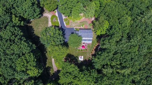 14 Laurel St, Concord NH 03301-3646 exterior