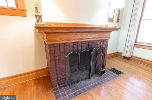 136 Pearl St, Lancaster PA 17603-3233 exterior