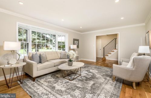 1209 Forestwood Dr, Mc Lean VA  22101-2603 exterior