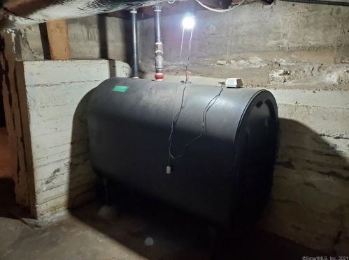 4 Kulas Ter, Seymour CT 06483-2715 exterior