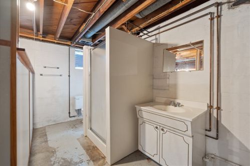 77 Observatory St, Manor PA 15665-9748 exterior