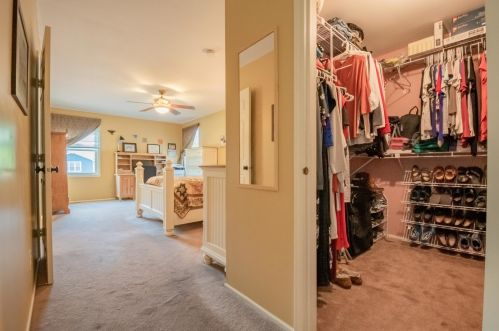 1049 Cedar Crst Dr, Bull Valley IL 60014-6931 exterior