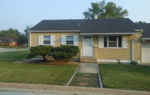 1623 Dearborn St, Joliet, IL 60403-2641