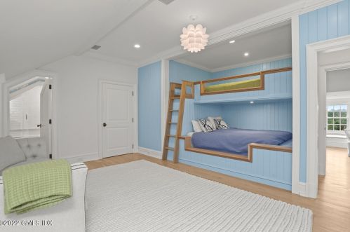 59 Mooreland Rd, Greenwich CT 06831-2645 exterior