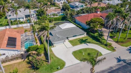 2870 Leeward Ln, Naples FL 34103-4038 exterior