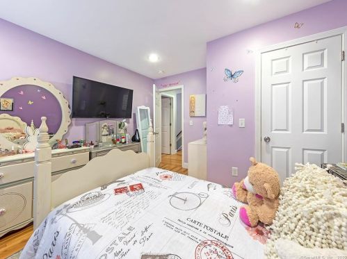 145 Howe Rd, New Britain CT 06053-1316 exterior