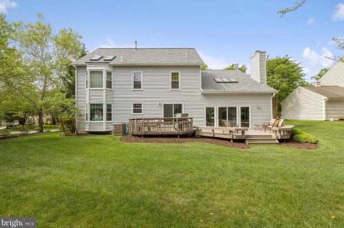 933 Willowleaf Way, Rockville MD 20854-2946 exterior