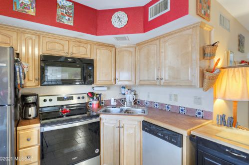 1022 Calle De Ln Temporada, Green Valley AZ 85614-1964 exterior